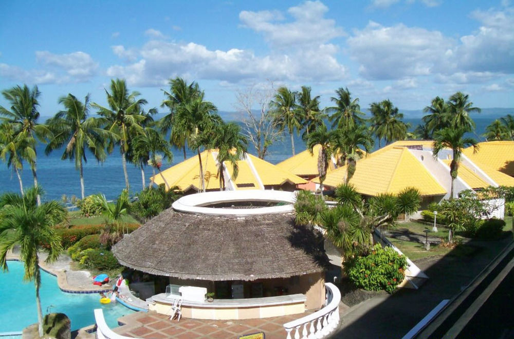 Leyte Park Resort Hotel Таклобан Екстериор снимка