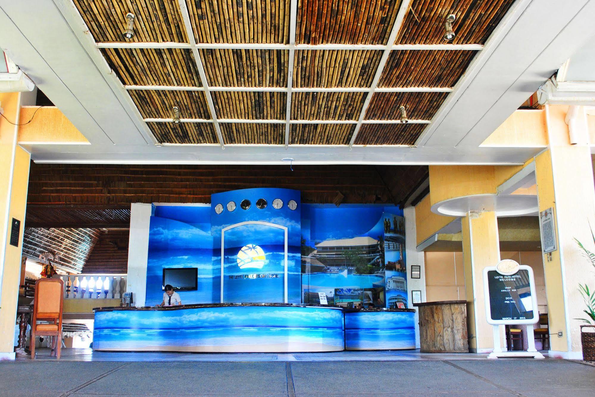 Leyte Park Resort Hotel Таклобан Екстериор снимка