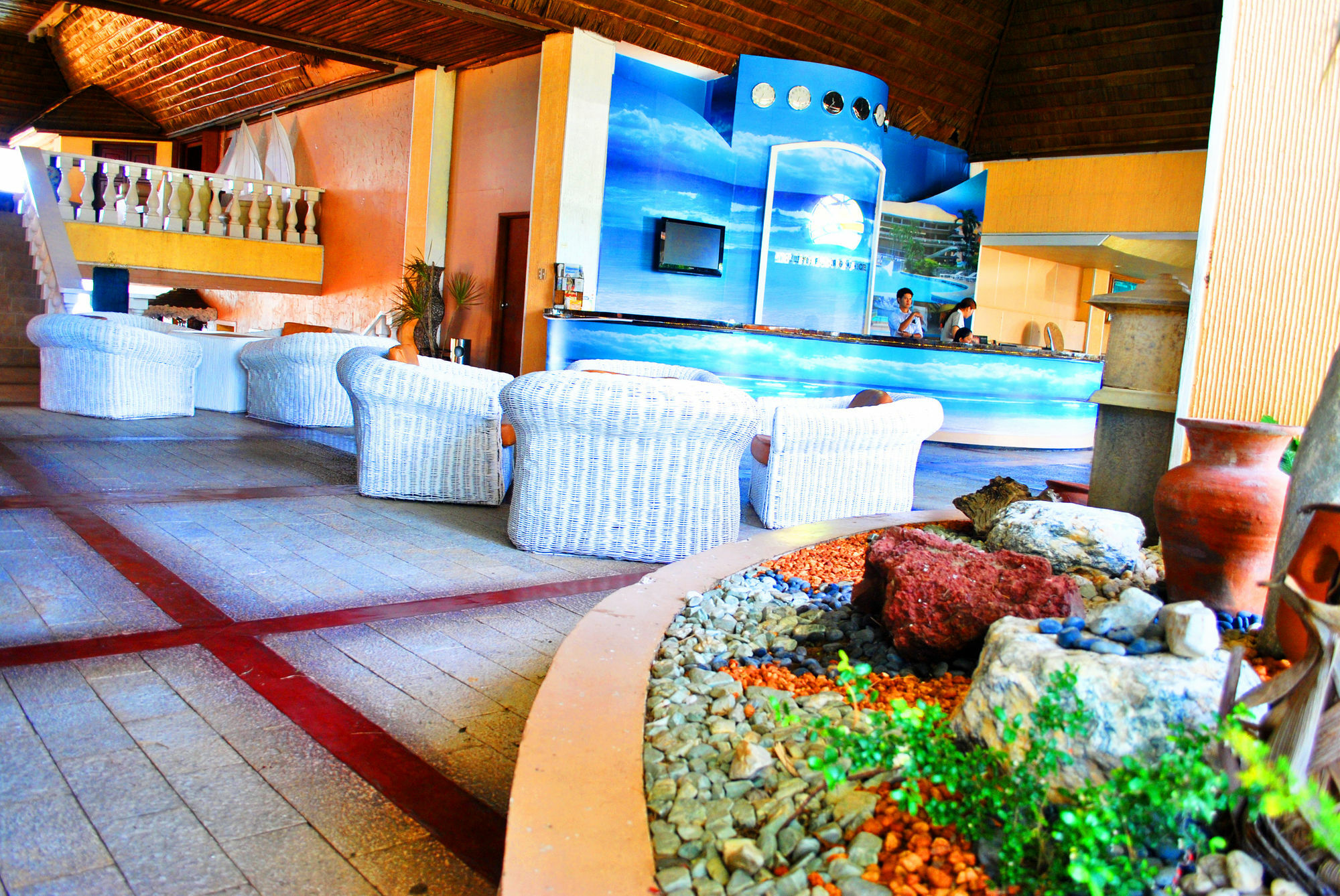 Leyte Park Resort Hotel Таклобан Екстериор снимка